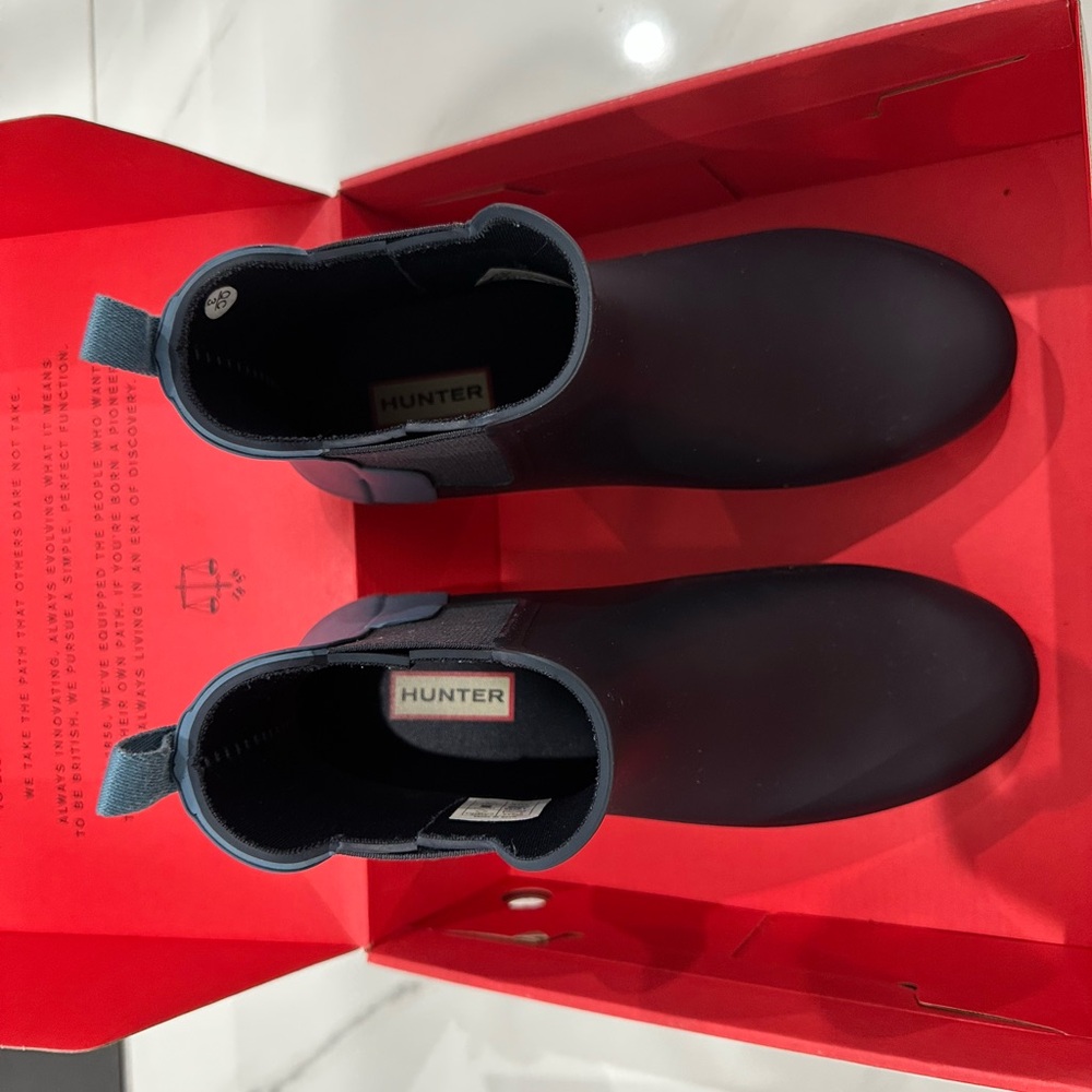 Lightly used Hunter Chelsea Rain boots
